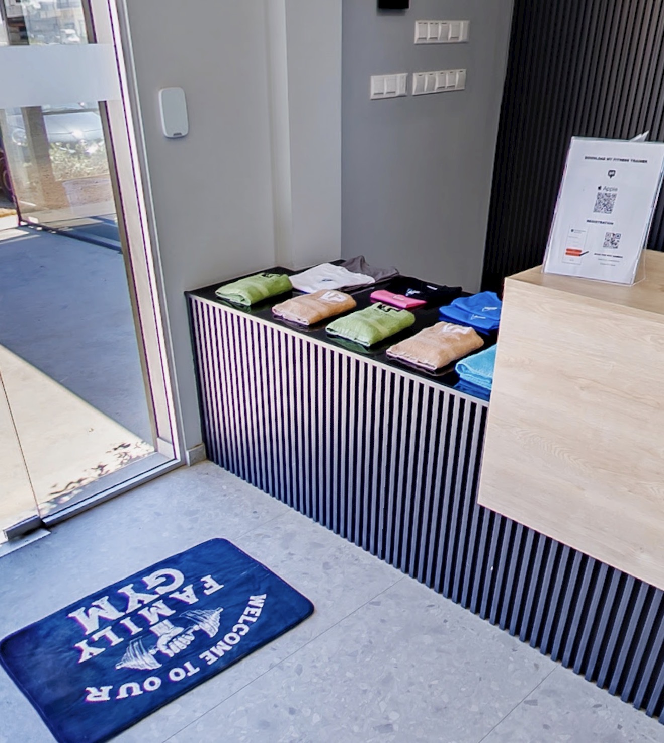 Reception & shop at VIP GYM Paralimni