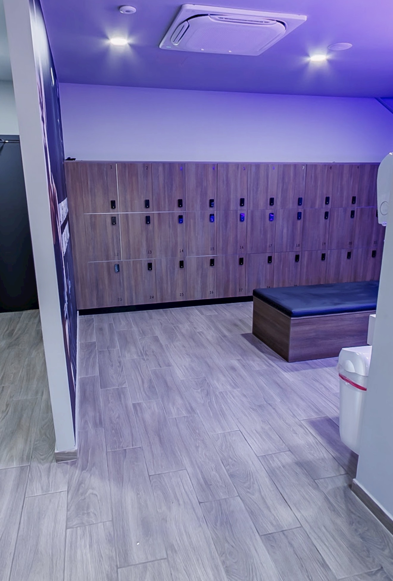 Changing rooms at VIP GYM Paralimni